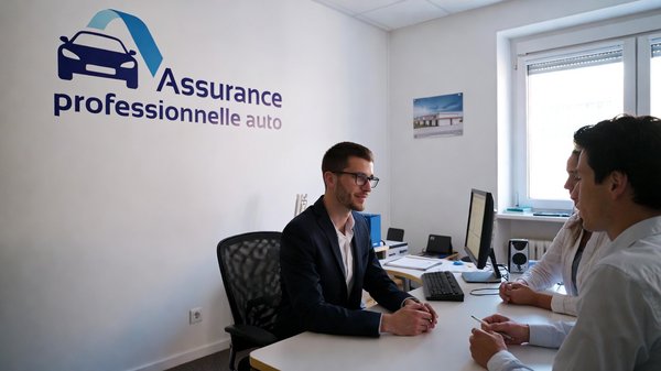 Assurance professionnelle auto-entrepreneur : pourquoi est-elle indispensable en 2026 ?